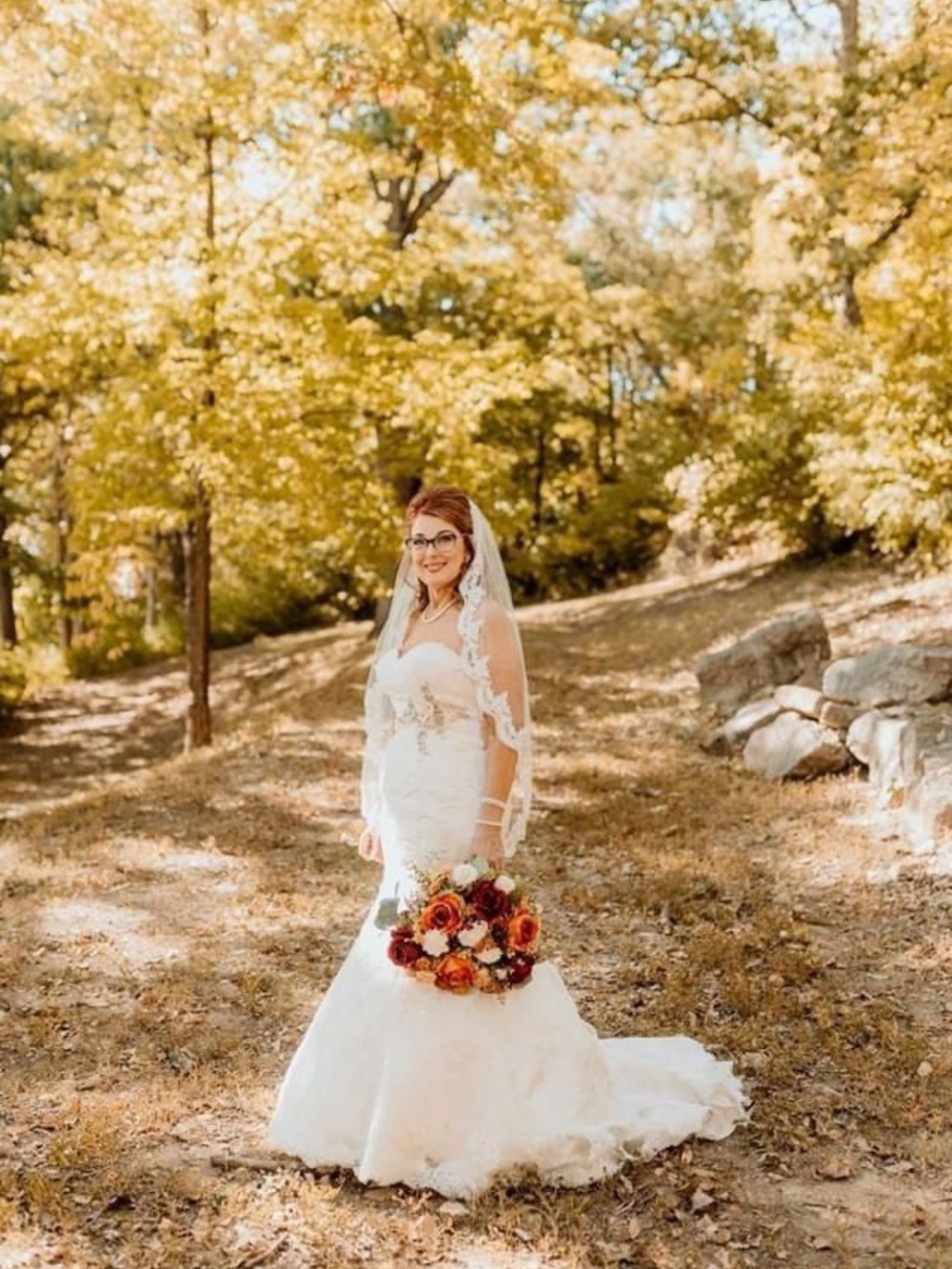 Elegant White Lace Mermaid Wedding Dress with Veil